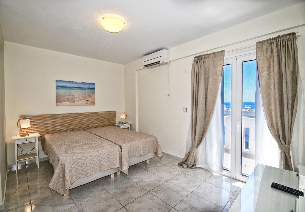 Peskesi Ikaria * Agios Kirykos (Ikaria)