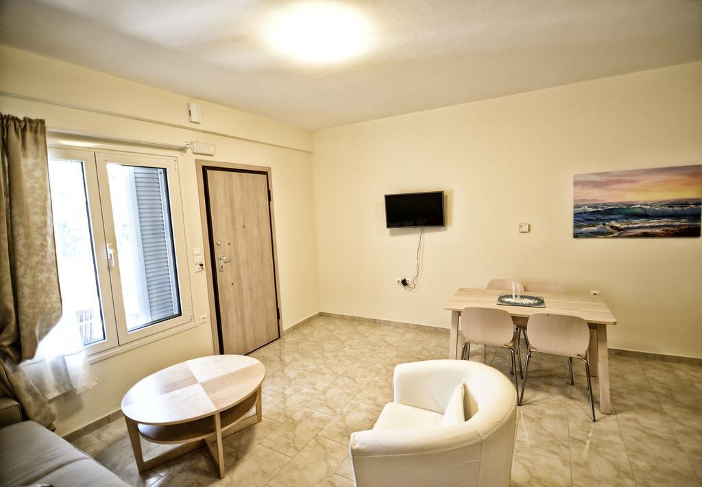 Apartment Peskesi Ikaria *